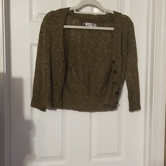 Jennifer Lopez Sweaters - Jennifer Lopez light sweater size small button up